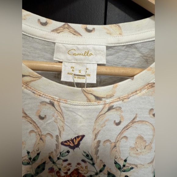 Camilla Oversize Band Tee
Queens Bee Hive size S - Picture 9 of 11